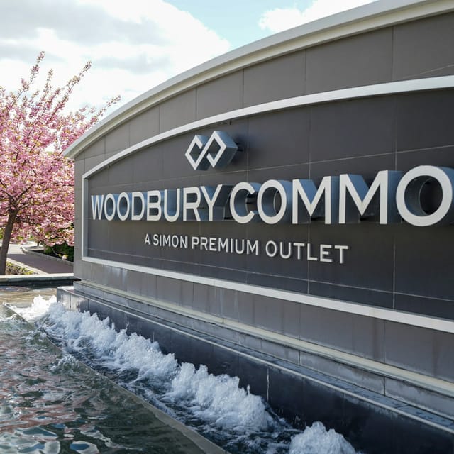 woodbury-common-premium-outlets-shopping-tour-from-manhattan_1